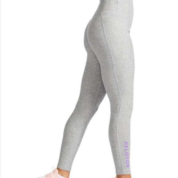 Beyond Yoga Peloton Out of Pocket Side Pocket Gray Yoga Pants Leggings Medium - Picture 1 of 11